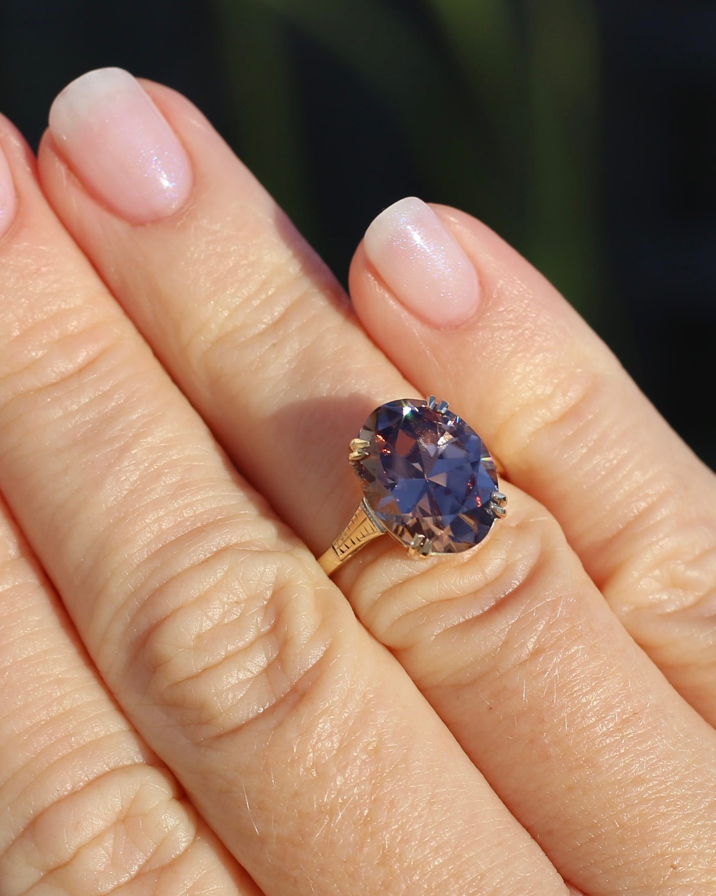 ON HOLD 7.9ct Mauve Damask Rose Oval Natural Zircon in Vintage 9ct Double Claw Ring, 9ct Yellow Gold, size M or 6.25, 3.59g