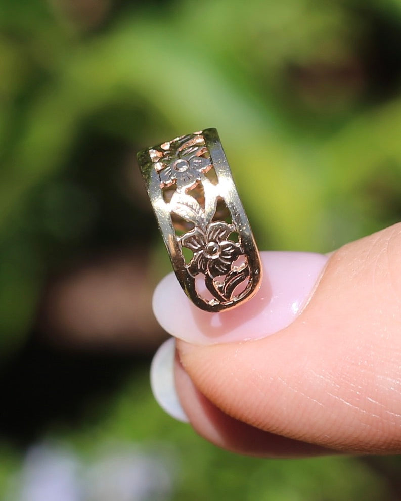 Floral Hand Carved 9ct Yellow Gold Earrings - Studs-, 9ct Yellow Gold, 3.13g