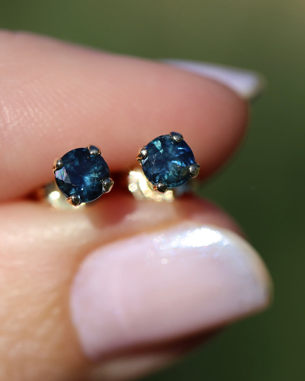 0.9ct Natural Blue and Teal Sapphire Studs, 9ct Yellow Gold, 0.92g