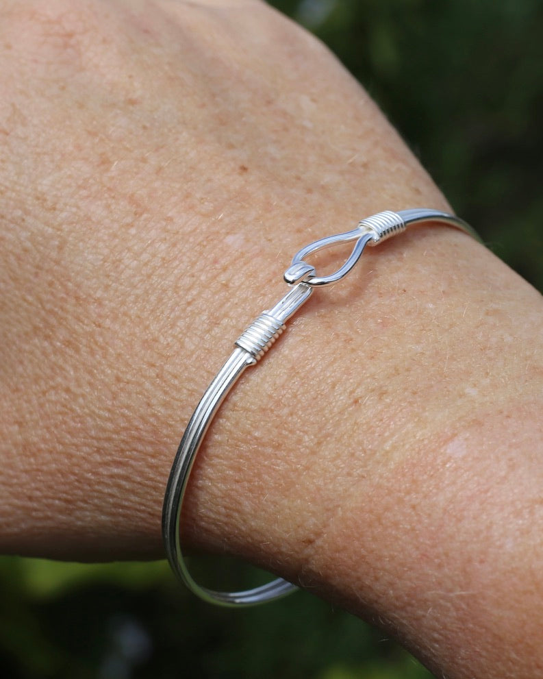Silver Knot Link Double Wire Hook Bangle, Sterling Silver, 8.13g