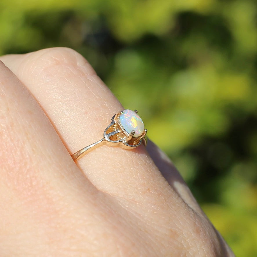 Opal gold ring deals vintage