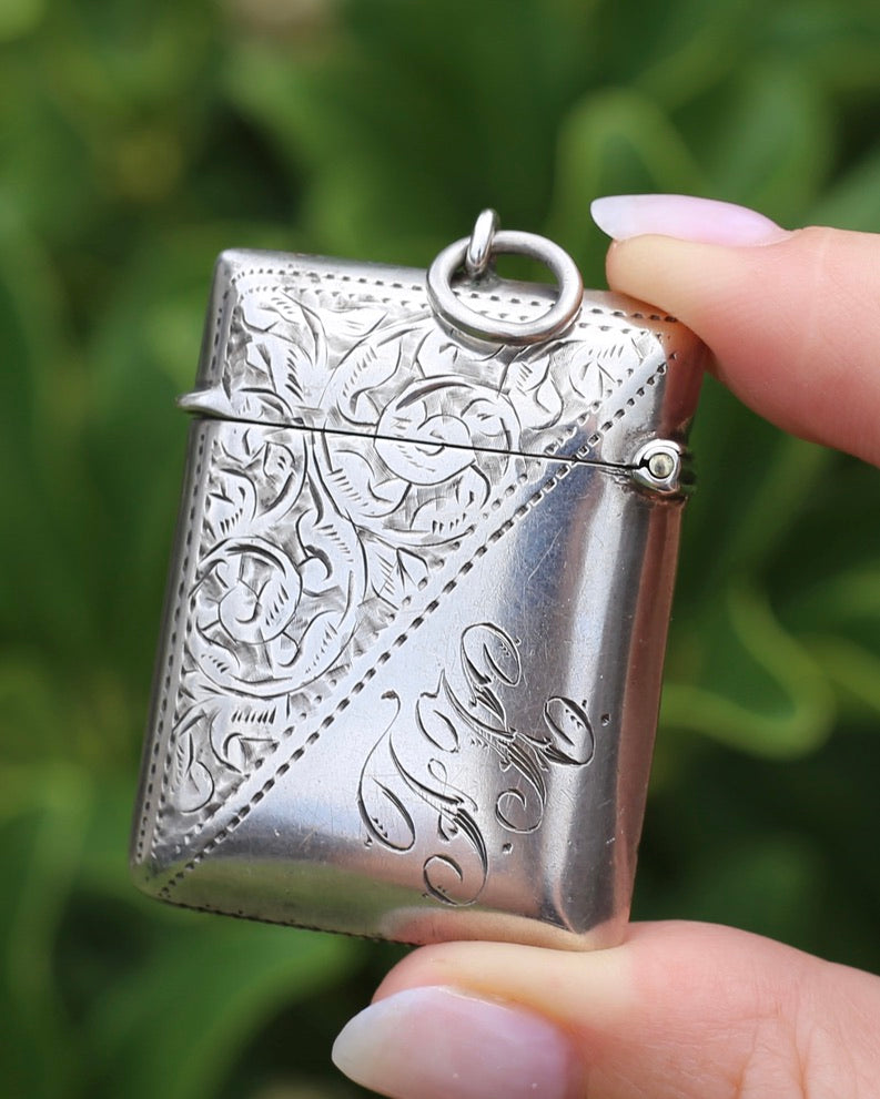 Antique 1898- 1899 Silver Vesta Case, With Leaf Design, initials FK 24.8g
