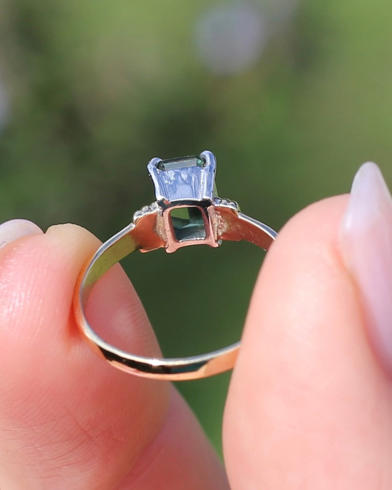 1.3ct Natural Green Emerald Cut Sapphire, 9ct White and Yellow Gold, size K1/2 or 5.5, 2.0g
