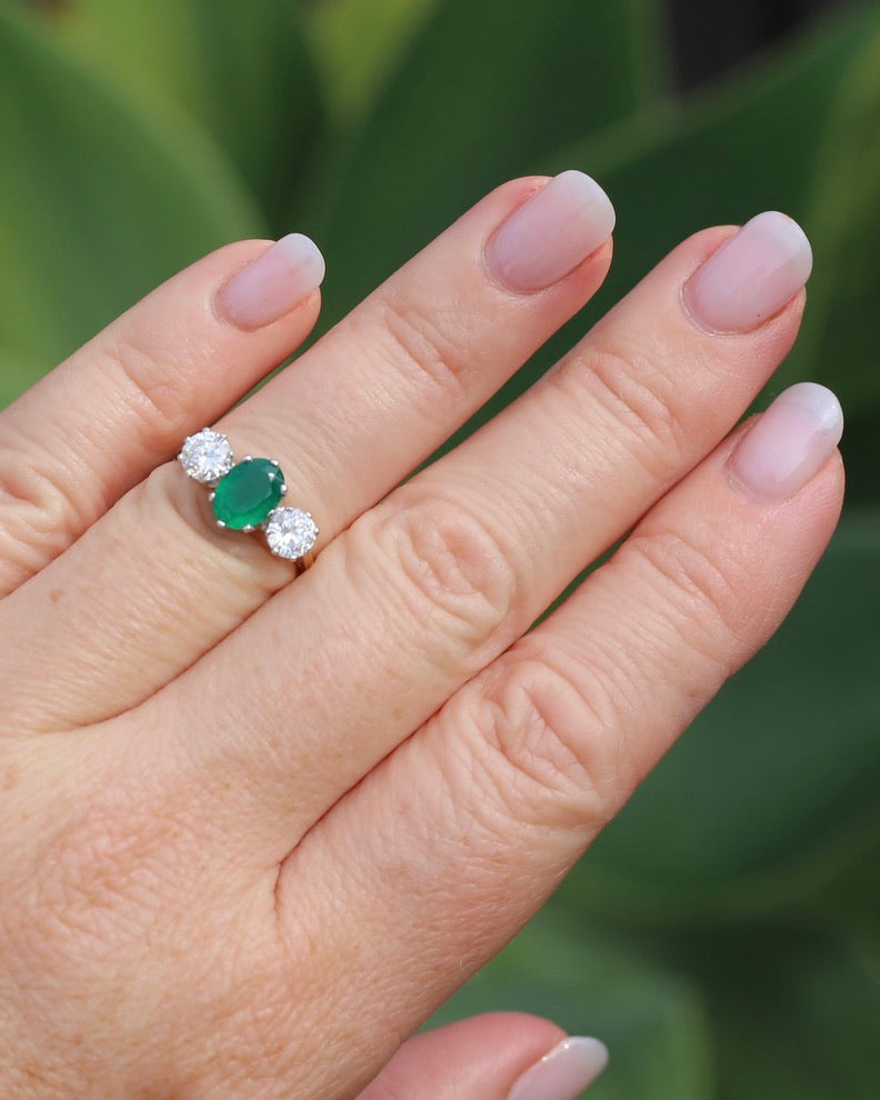 1988 Made Green and White Stone Trilogy, 9ct Yellow and White Gold, size L or 5.75, 2.23g