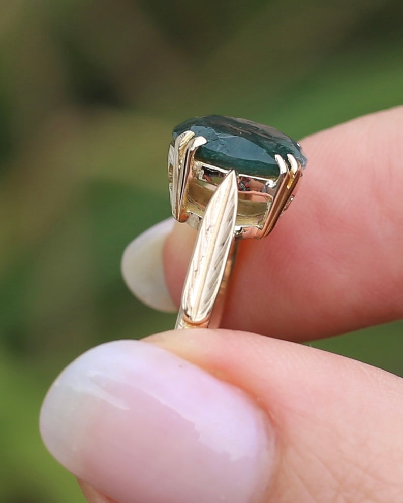 3ct Round Moss Agate Double Claw Set Ring, 9ct Yellow Gold, size N or 6.75, 4.11g