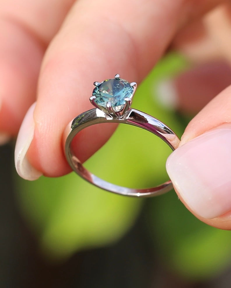 1.19ct Parti Sapphire Solitaire, 6 claw 14ct White Gold, size L1/2 or 6, 2.26g, with valuation