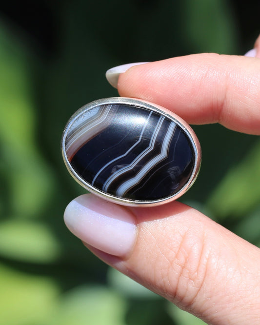 Chunky Bezel Set Natural Banded Agate Ring, Sterling Silver, size R or 8.5 (might feel half a size smaller), 19.7g
