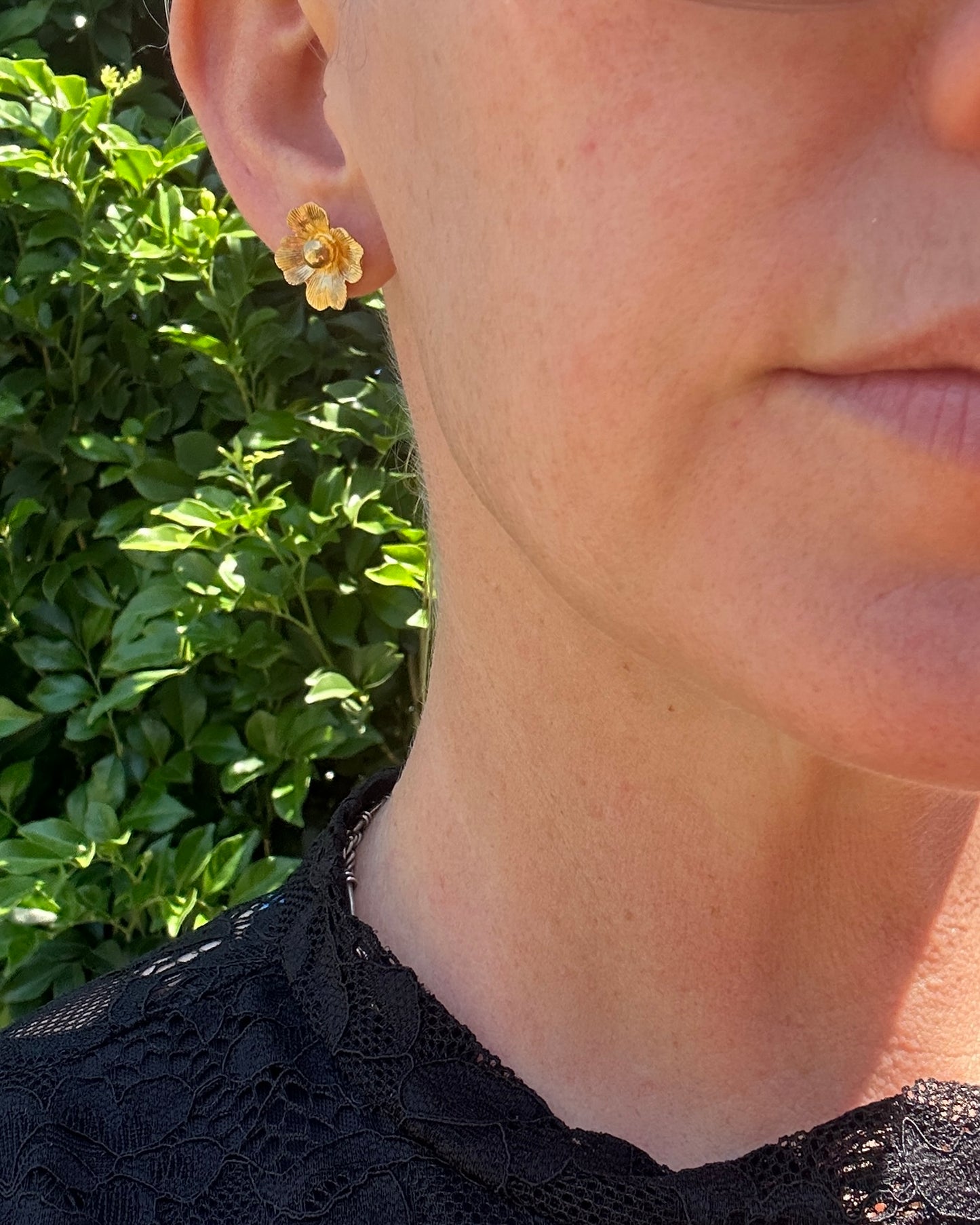 Vintage 1950s Large Floral Earring Studs, 9ct Gold (14K butterflies), Birmingham Made, 3.27g