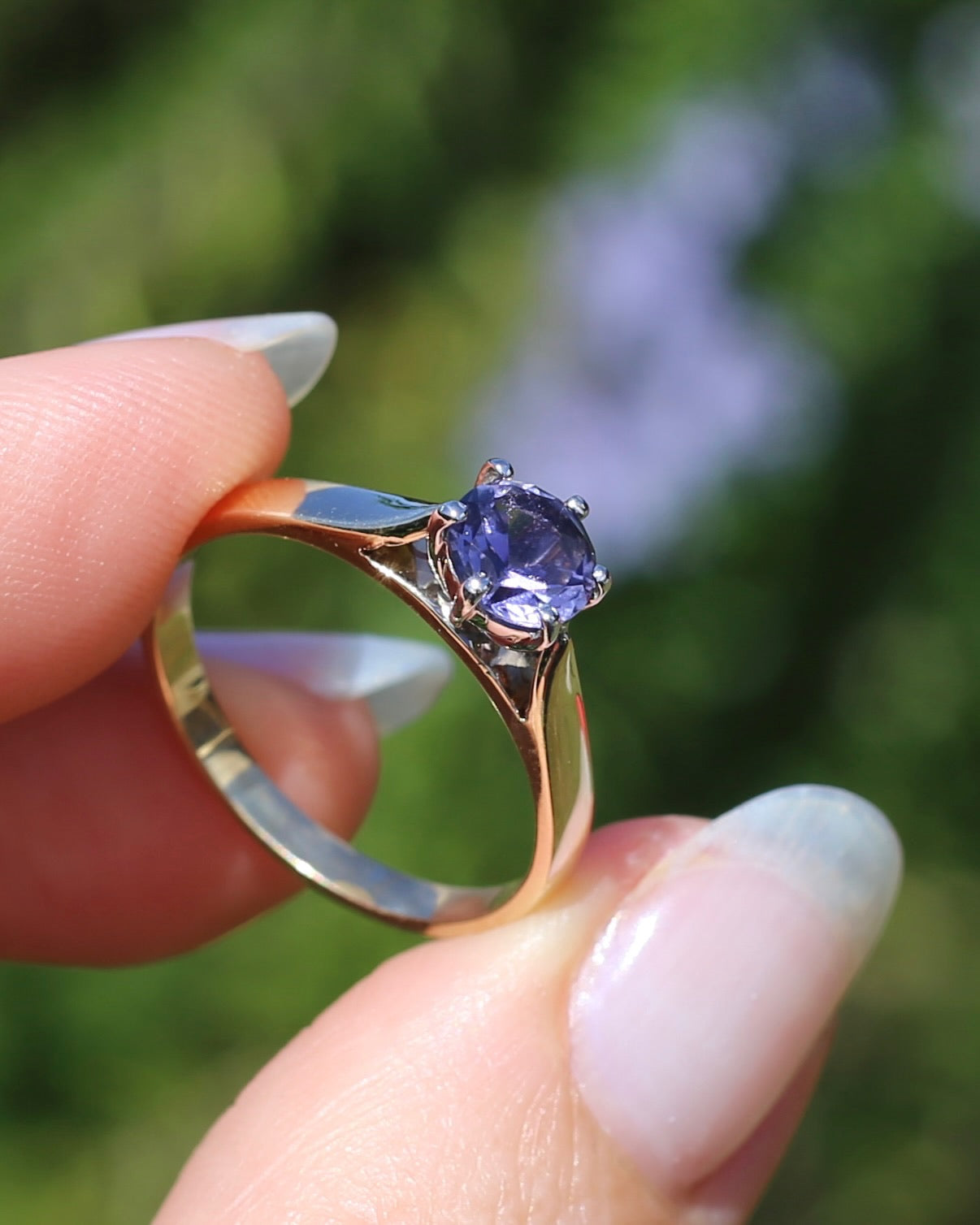 Hand Carved Australian Iolite Solitaire Ring, 9ct White and Yellow Gold, size S1/2 or 9.25, 3.03g