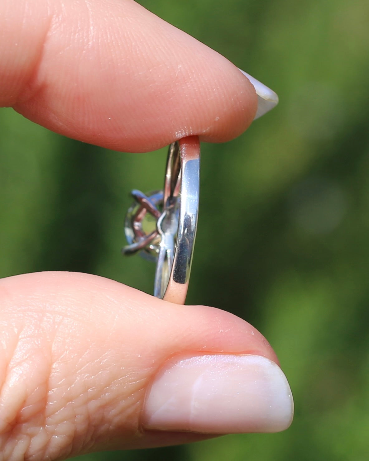 1.7ct Prasiolite Solitaire, Sterling Silver, size N or just over 6.5, 2.1g