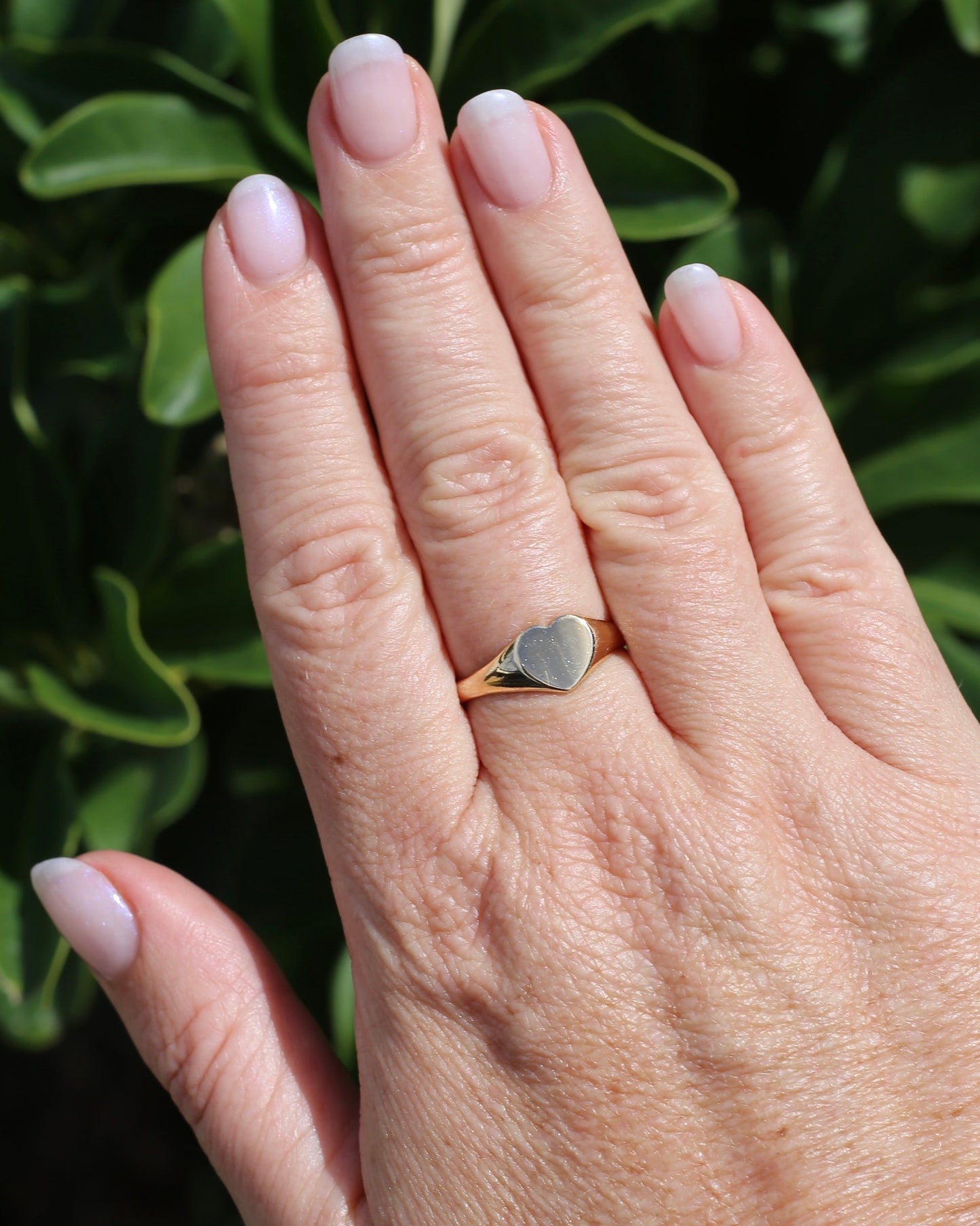 1973 Made Birmingham Heart Shaped Signet Ring, 9ct Yellow Gold, size R or 8.75, 2.91g