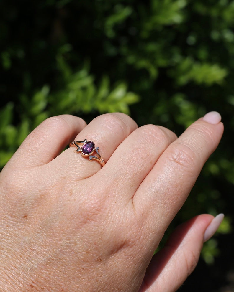 1996 Australian Made Bezel Set Rhodolite Garnet, 9ct Rose Gold, size O or just over 7, 2.60g
