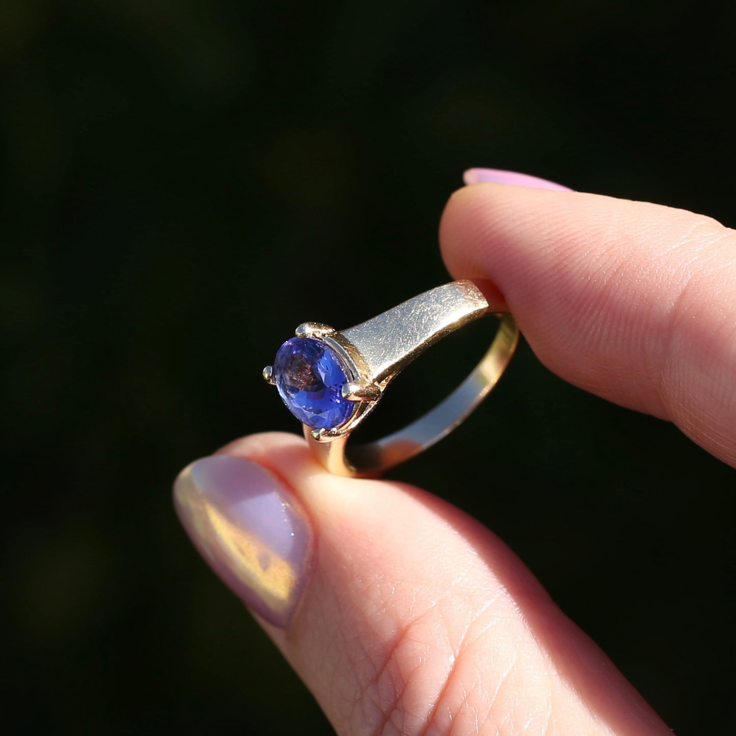 1.25ct Oval Tanzanite Ring, 14ct Yellow Gold, size N or just over 6.5