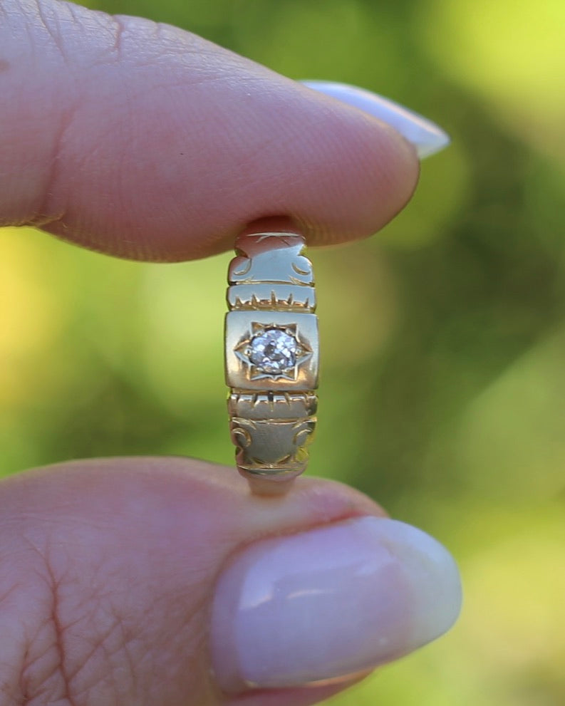 Antique 1898 Old Cut Diamond Star Set Carved Ring, 18ct Yellow Gold, size M1/2 or just under 6.5, 2.74g