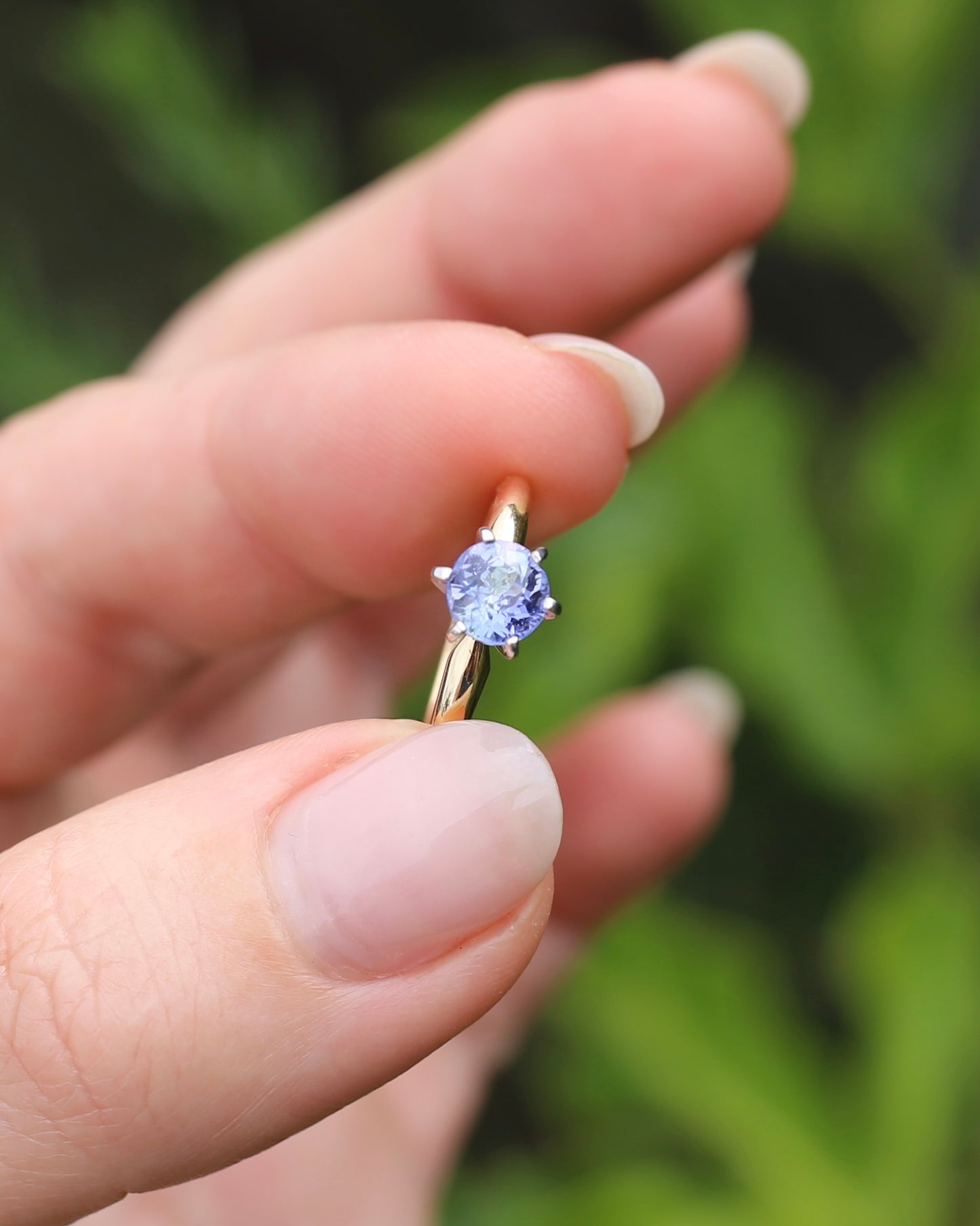 6mm Tanzanite Round Solitaire, 14ct Yellow and White Gold, size N1/2 or 7, 2.57g