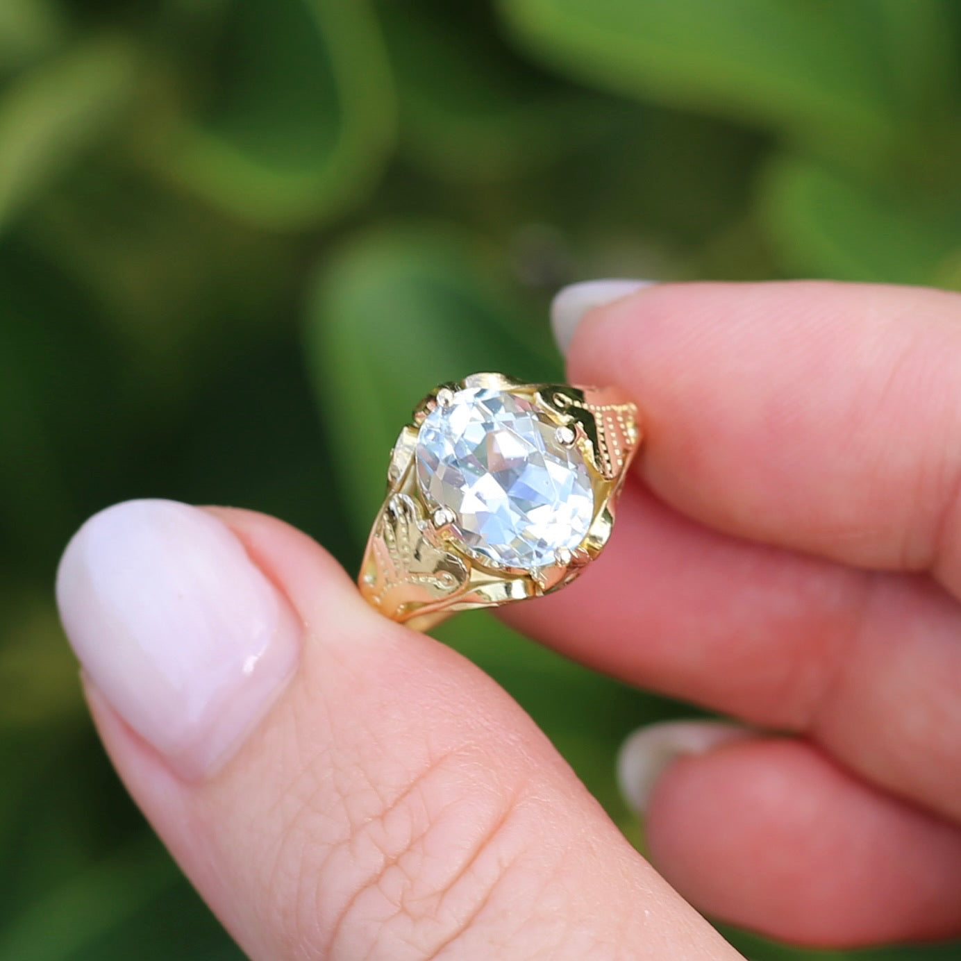 3.26ct Oval Natural Aquamarine in Hand Crafted 18ct Yellow Gold Ring, size P or 7.5, with Valuation