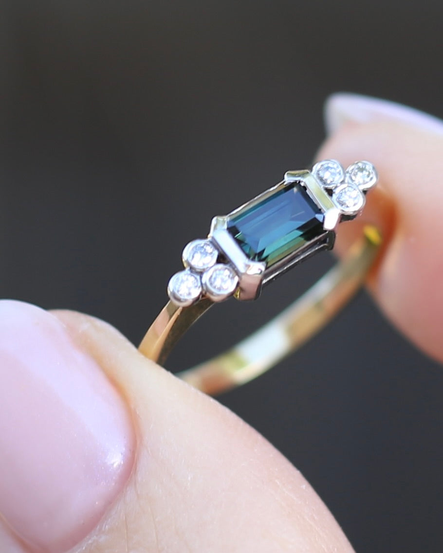Vintage East West Set Natural Sapphire and Diamond Ring, 18ct Yellow and White Gold, size O or 7.25, 3.36g, with valuation