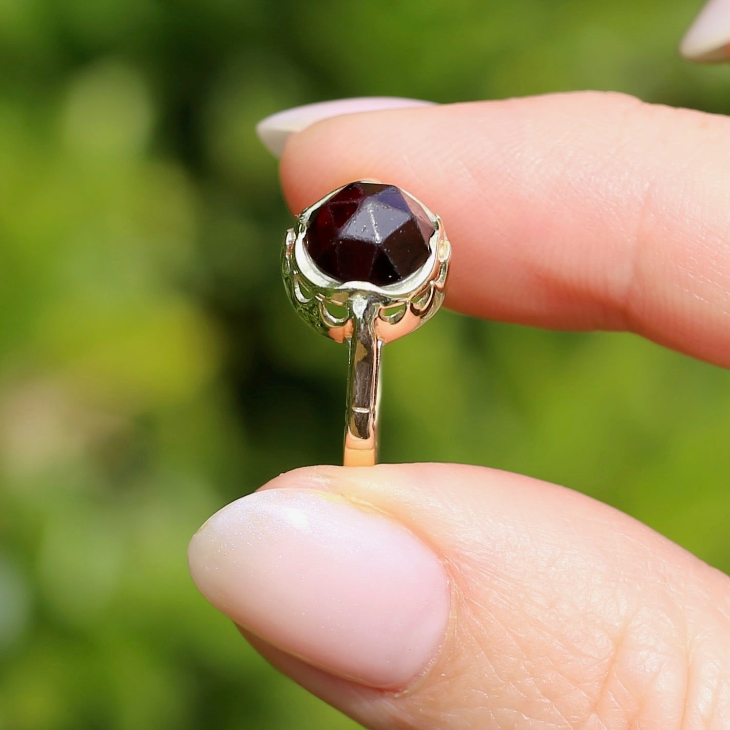 1931 Dutch Rose Cut Garnet, 583 Yellow & Rosey Gold, size 8 or nearly Q