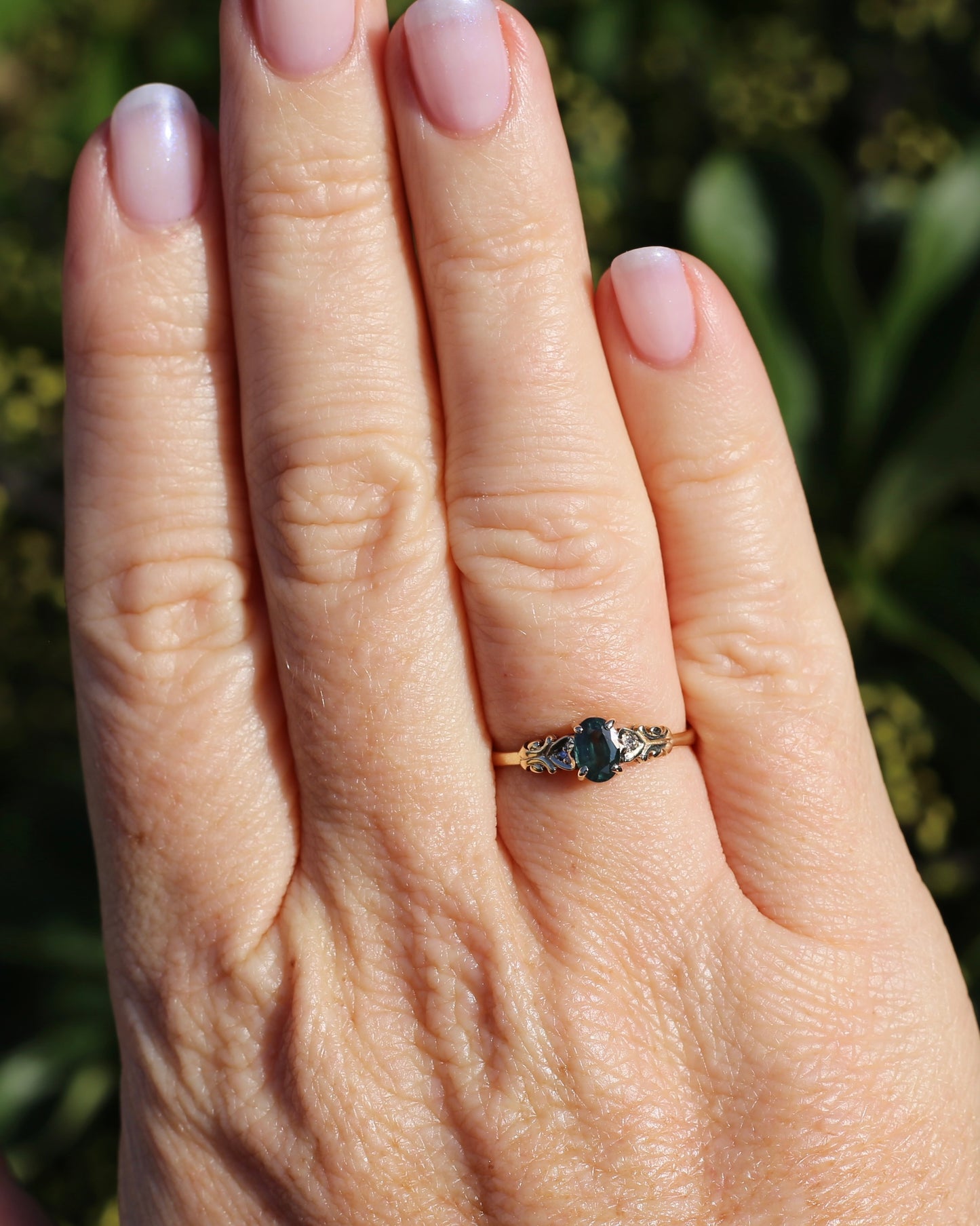 0.5ct Natural Green Parti Sapphire with Diamond Set Heart & Leaf Shoulders, 9ct Yellow Gold, size O1/2 or 7.5, 1.44g