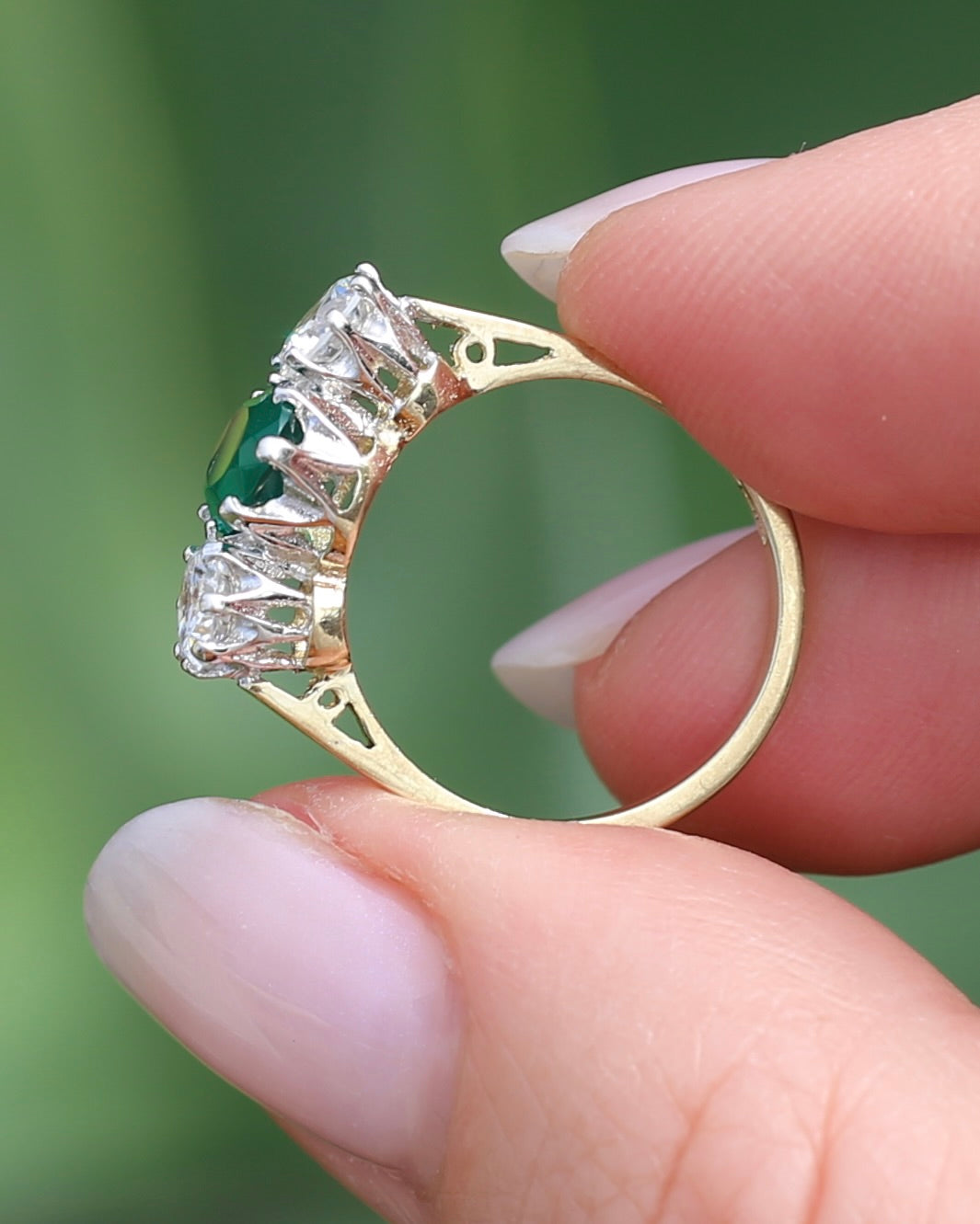 1988 Made Green and White Stone Trilogy, 9ct Yellow and White Gold, size L or 5.75, 2.23g