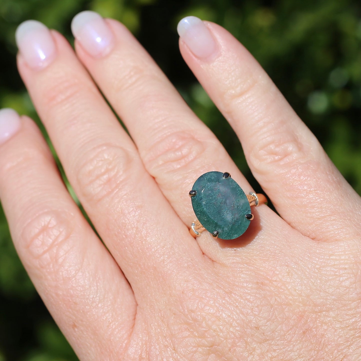 8ct Oval Moss Agate Claw Set Cocktail Ring, 14ct Yellow Gold, size Q1/2 or just over 8.25