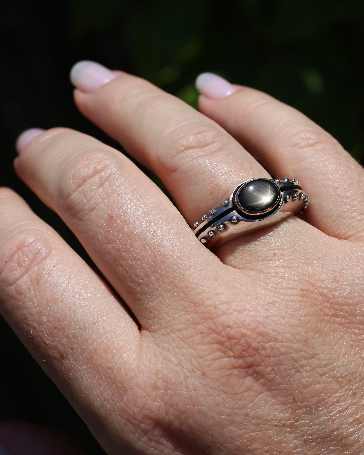 Amazing Chunky Silver and Gold Mized Metal Natural Star Sapphire Ring, size Q or 8 (fits more like a P1/2), 16.13g
