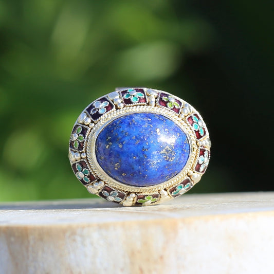 Vintage Lapis Lazuli and Decorative Surround, Sterling Silver, size P1/2 or just under 8