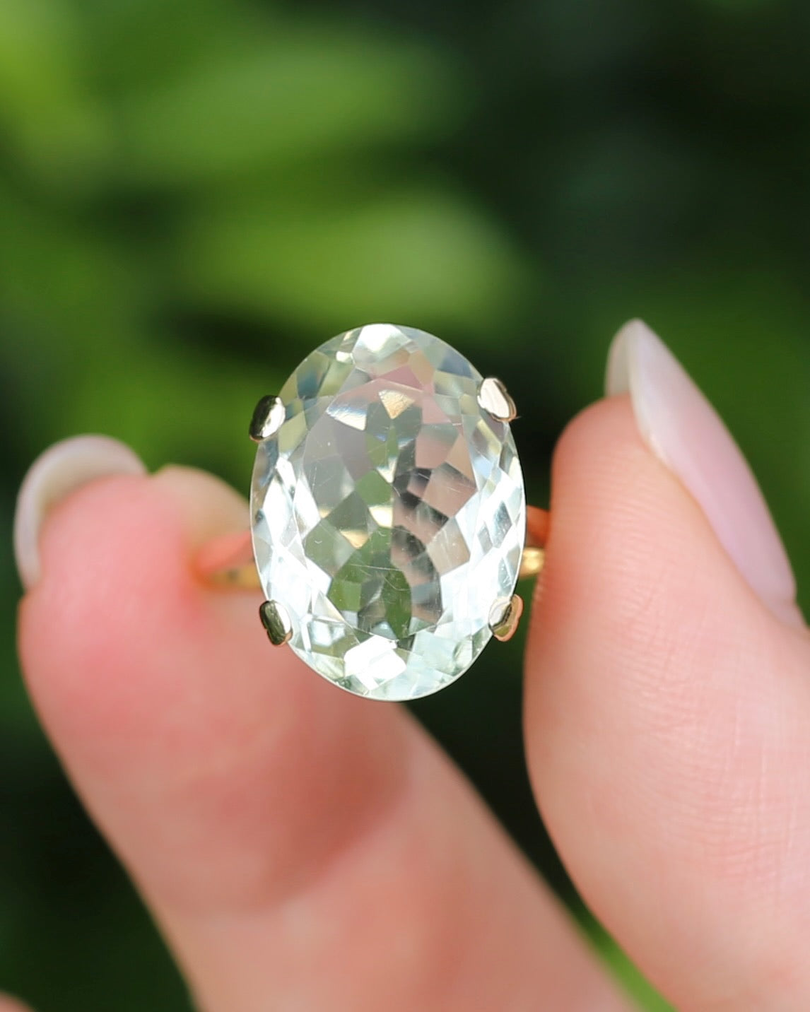 Vintage 10.5ct Oval Prasiolite or Green Amethyst Ring, 9ct Yellow Gold, size N1/2 or 7, 4.60g