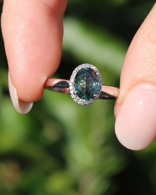 1.48ct Australian Parti Sapphire and SIngle Cut Diamond Halo, 10ct White Gold, size O or 7.25, 3.71g