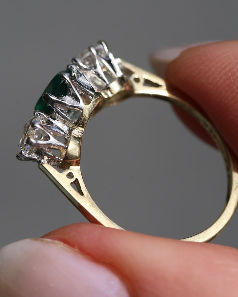 1988 Made Green and White Stone Trilogy, 9ct Yellow and White Gold, size L or 5.75, 2.23g