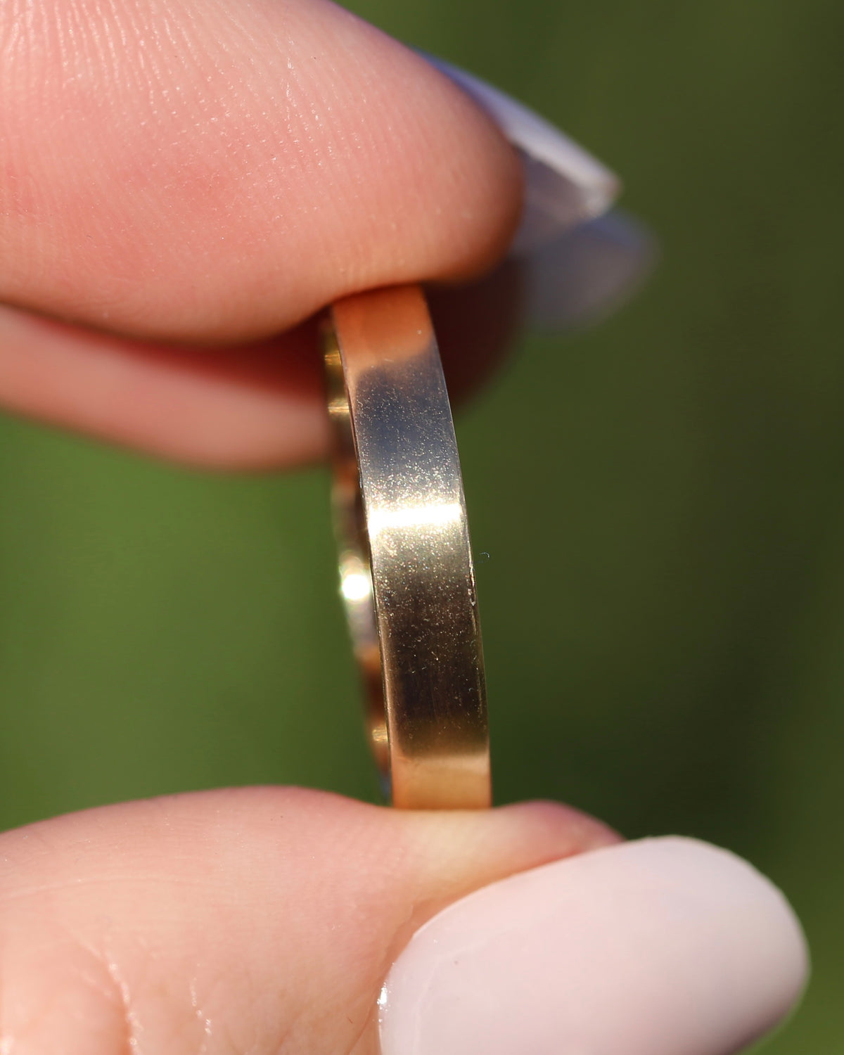 3.6mm Flat 9ct Wedder, 9ct Yellow Gold, size Q or just over 8, 3.63g
