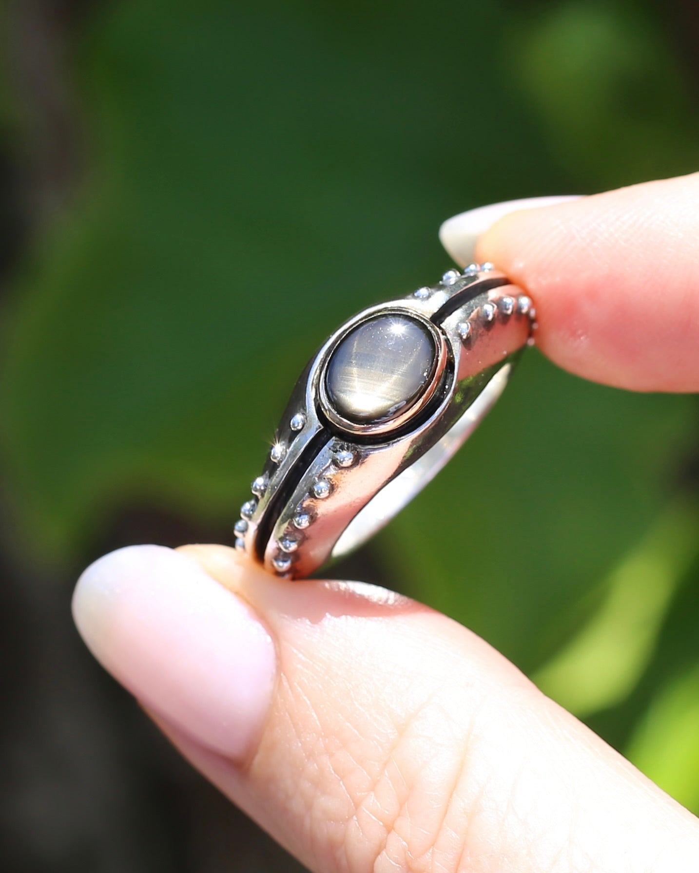 Amazing Chunky Silver and Gold Mized Metal Natural Star Sapphire Ring, size Q or 8 (fits more like a P1/2), 16.13g