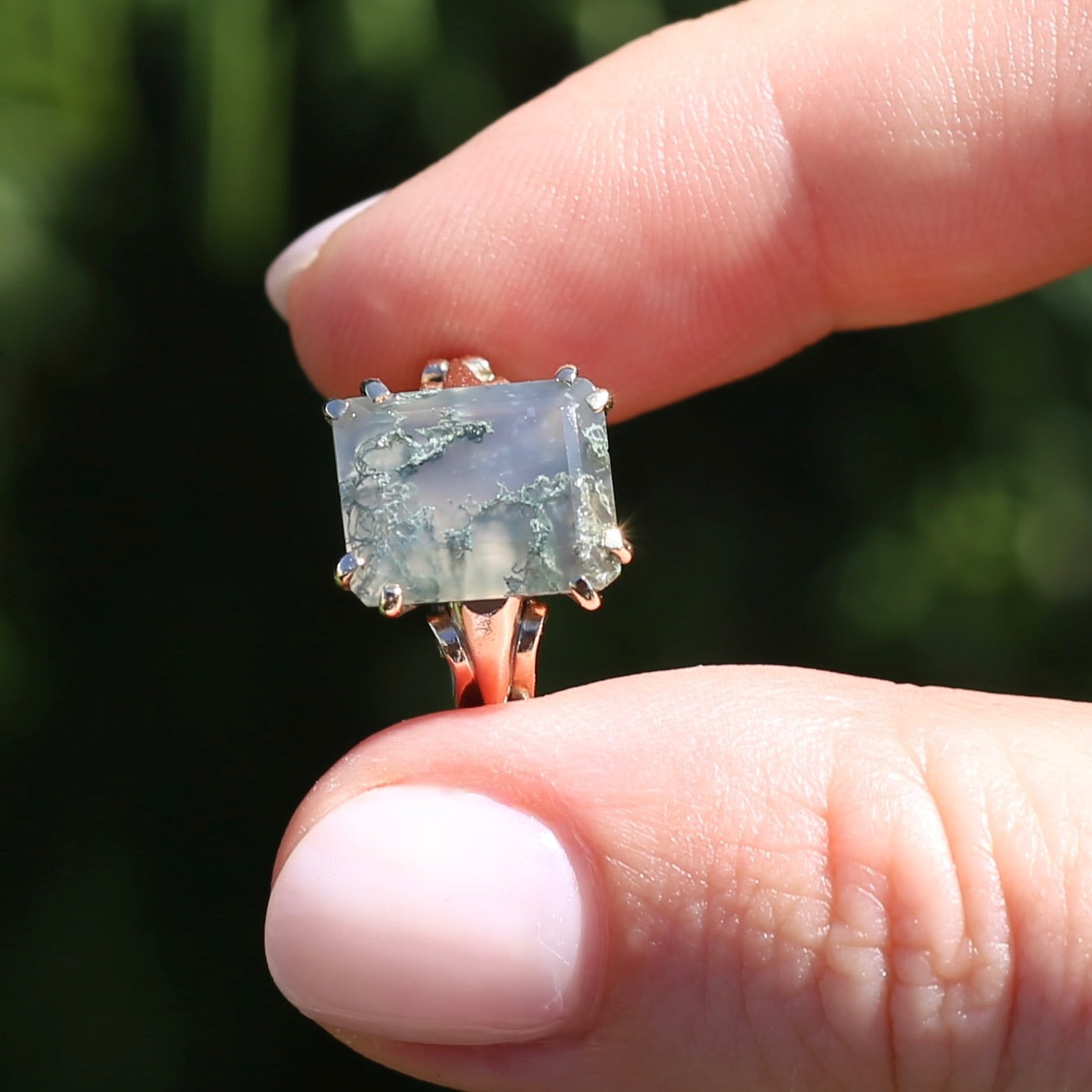 4.95ct Emerald Cut Moss Agate Ring with Fabulous Double Claws, 9ct Older Rosey Gold, size N1/2 or 6.75