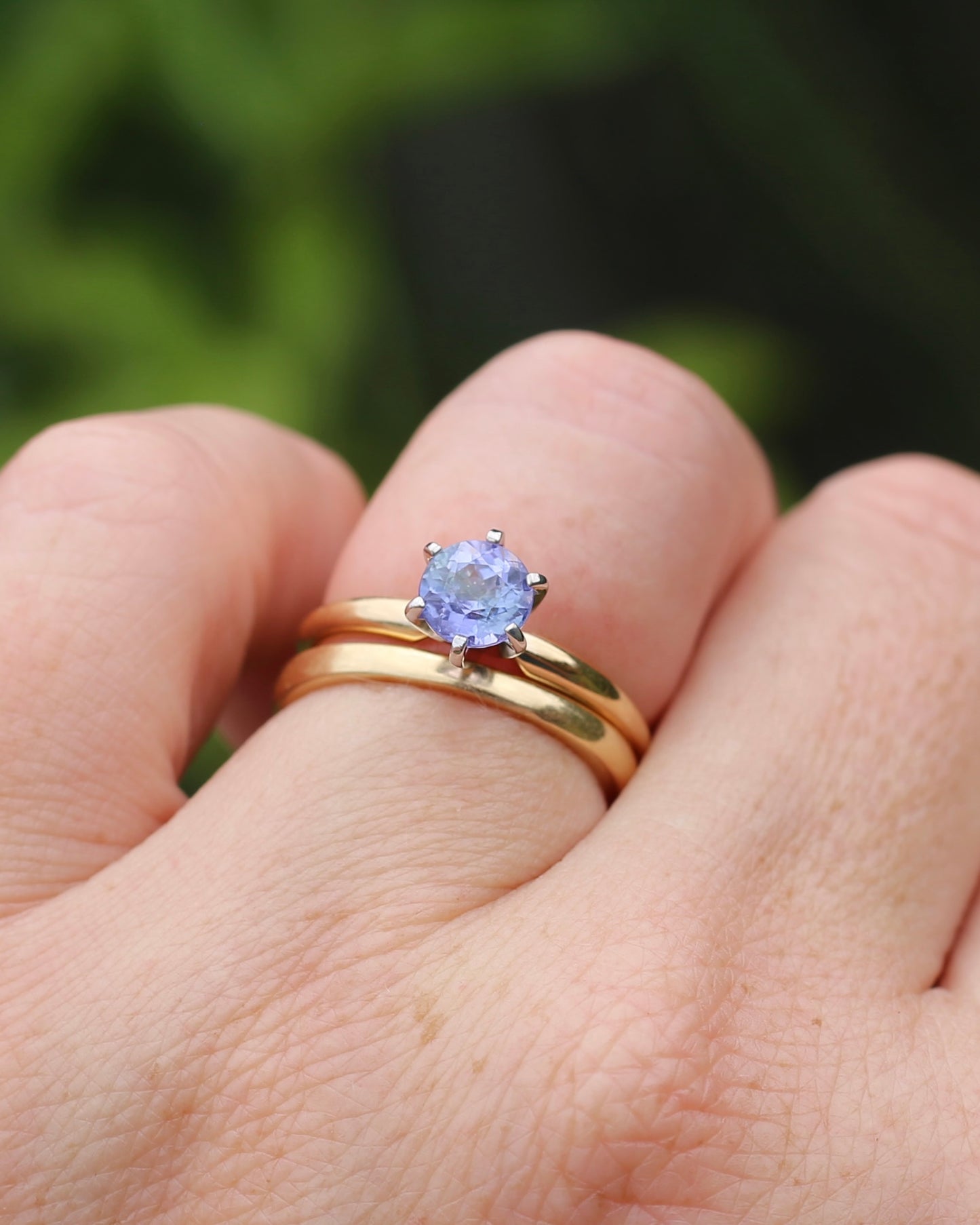 6mm Tanzanite Round Solitaire, 14ct Yellow and White Gold, size N1/2 or 7, 2.57g