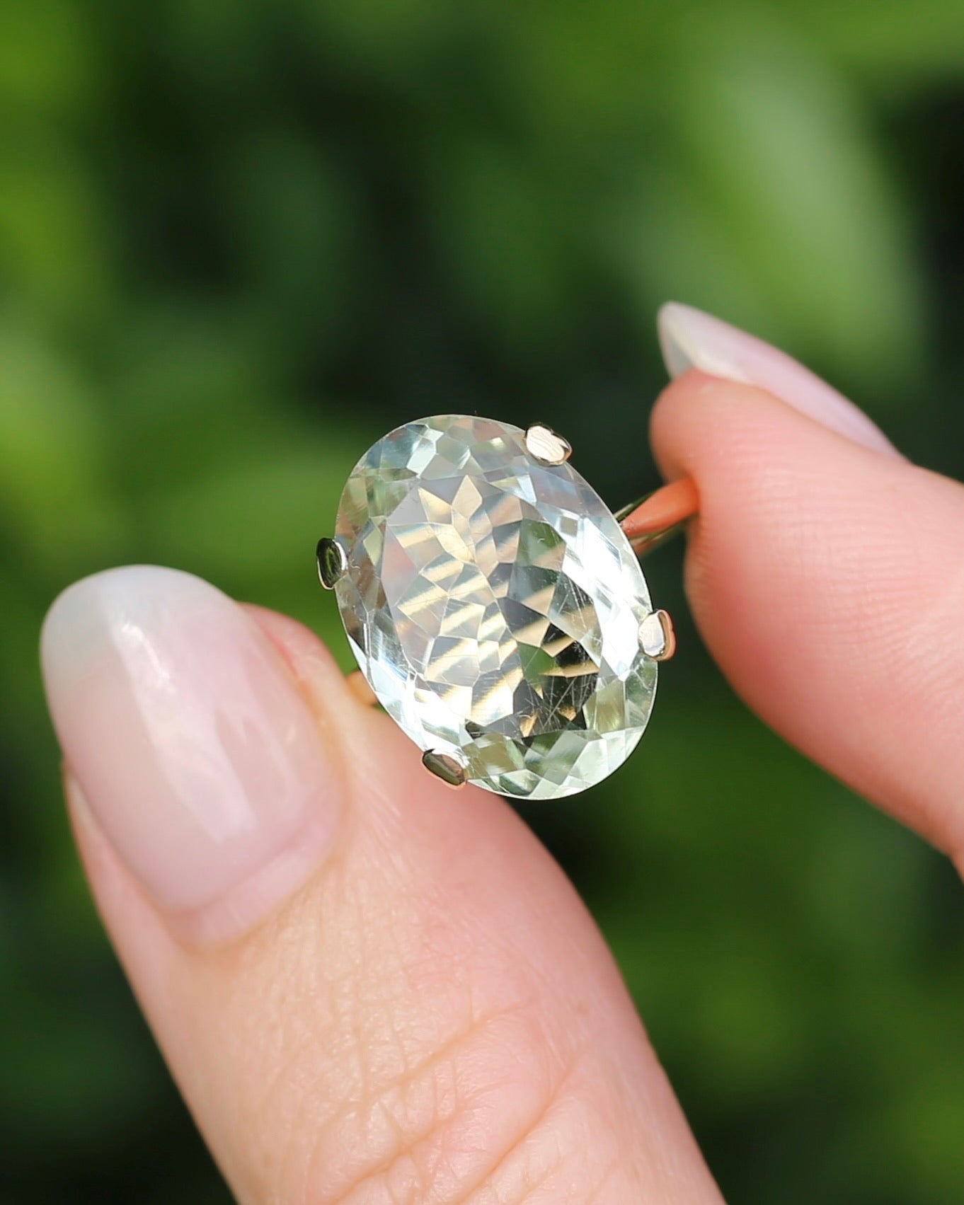 Vintage 10.5ct Oval Prasiolite or Green Amethyst Ring, 9ct Yellow Gold, size N1/2 or 7, 4.60g