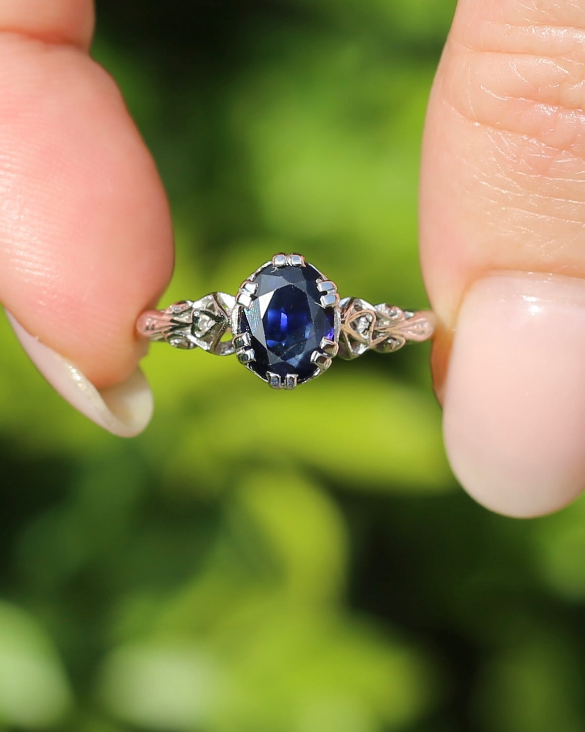 1.3ct Natural Blue Australian Sapphire, in a Vintage Double Claw Set 9ct White Gold Filigree Ring, size P or 7.75, 2.45g