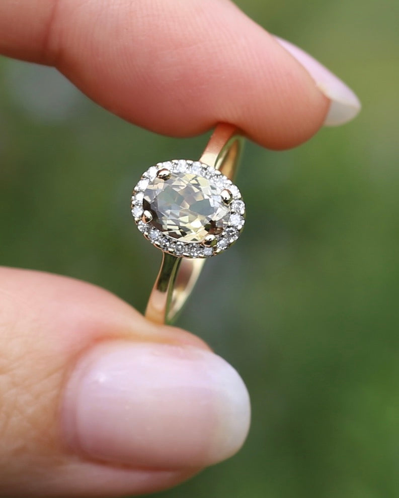 1.2ct Unheated Natural Golden Tanzanite in Diamond Halo, 10ct Yellow Gold, size O1/2 or just over 7.25, 3.0g