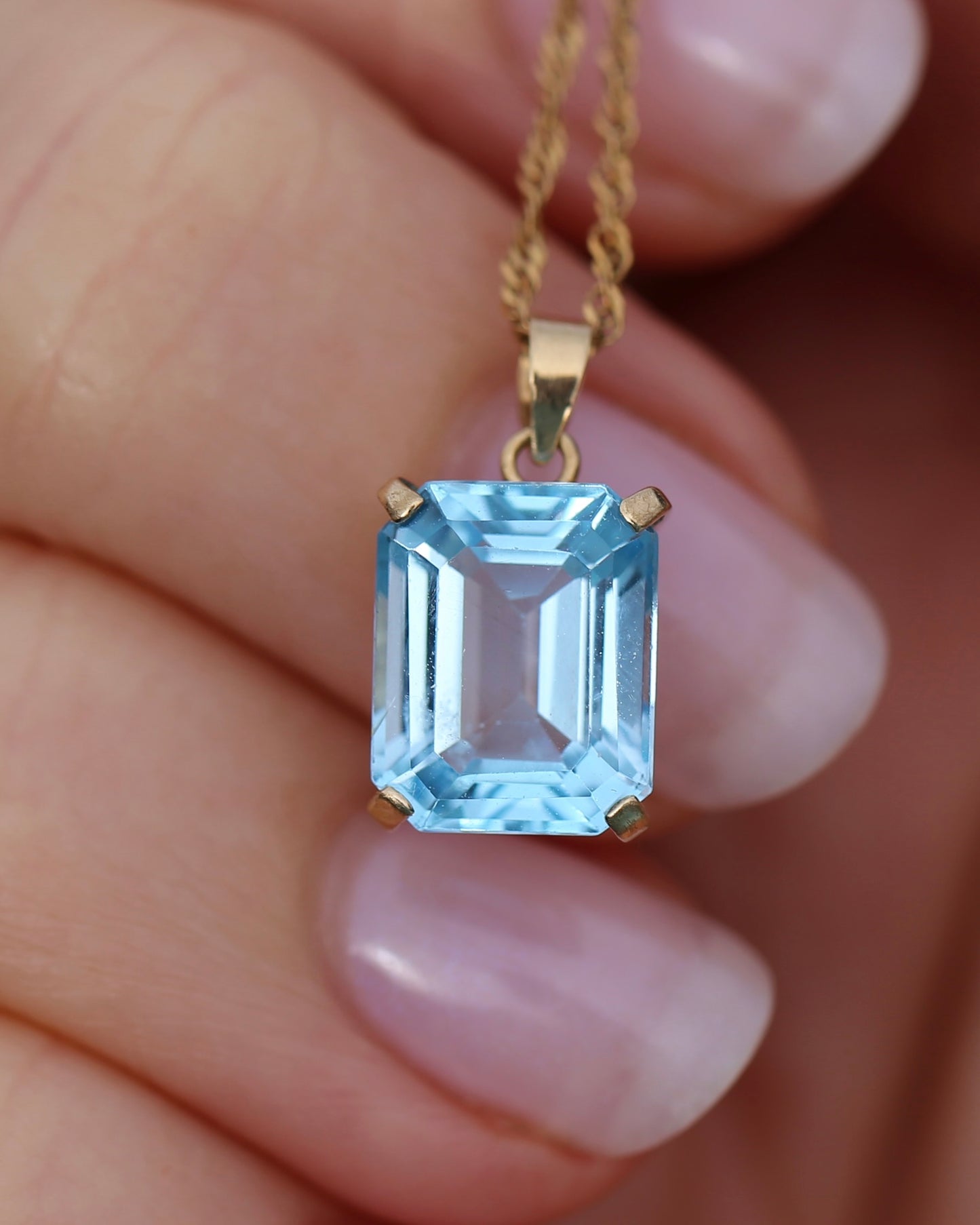 4.25ct Emerald Cut Topaz Pendant, 9ct Yellow Gold, 1.23g