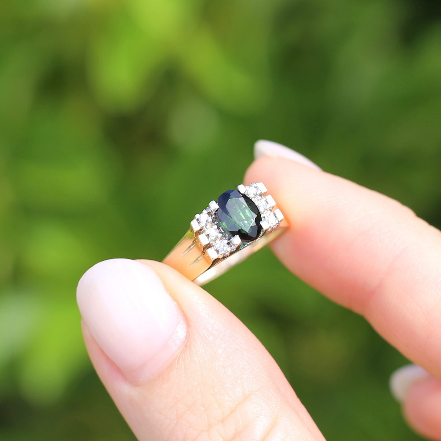 0.95ct Green Tourmaline and Diamond High Set Ring, 9ct White and Yellow Gold, size O or just over 7