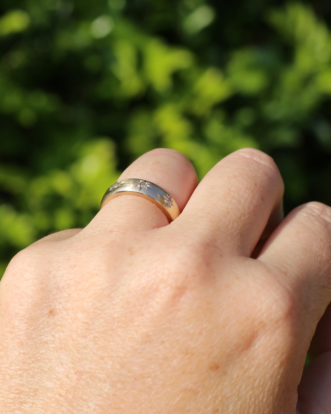 Reclaimed 9ct Yellow Gold Ring Star Set with 3 Rose Cut Diamonds, size O1/2 or 7.25 (fits about N1/2 or 7 due to width and chunk)