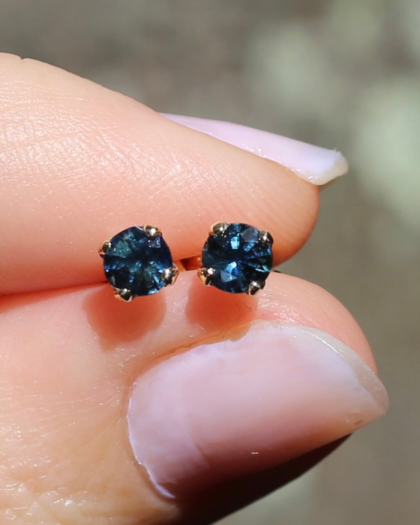 0.9ct Natural Blue and Teal Sapphire Studs, 9ct Yellow Gold, 0.92g
