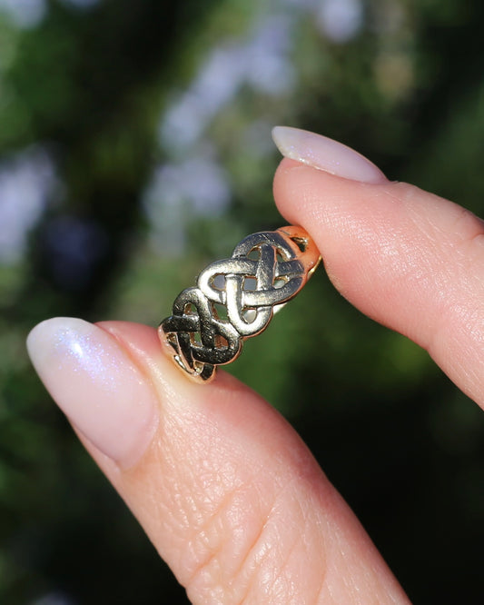 Vintage 9ct Gold Braided Style Celtic Knot Ring, 9ct Yellow Gold, size 8.5 or R, 2.78g