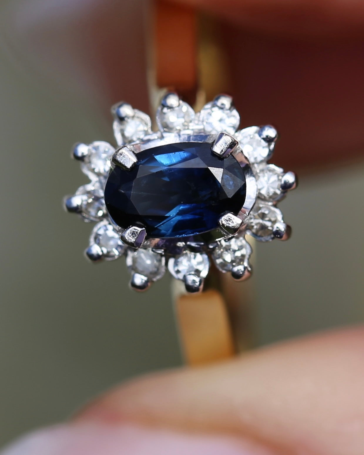 Natural Sapphire and Diamond Halo, 18ct White and Yellow Gold, size R or just over 8.5, 3,15g