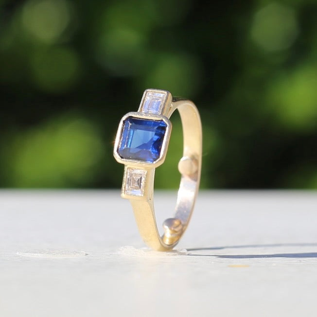 Bezel Set Sapphire and Diamond Trilogy Ring, 18ct Yellow Gold, size S or 9 (with arthritis balls)