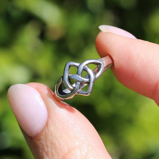 Vintage Silver Celtic Knot Ring, size P or 7.75