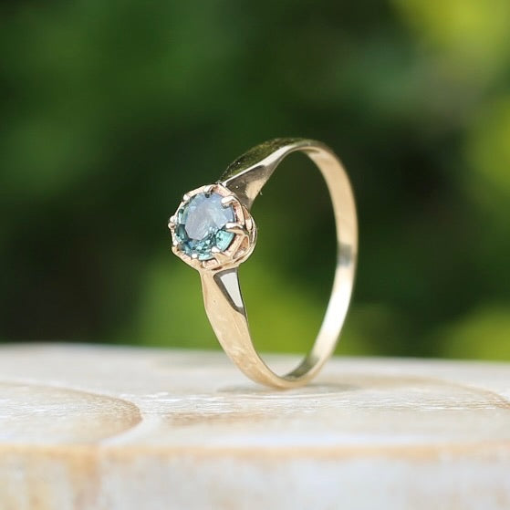 Seafoam Sapphire Solitaire in 8 Claw Setting, 9ct Yellow Gold, size L or just under 5.5