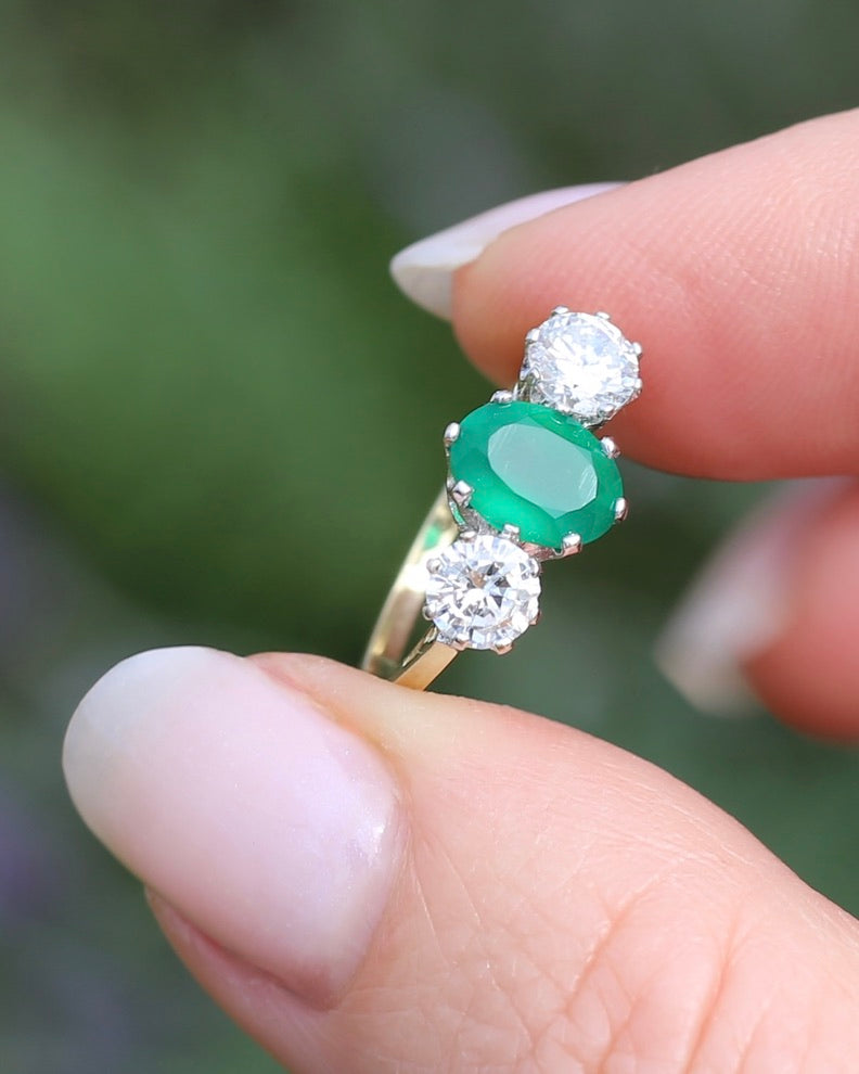 1988 Made Green and White Stone Trilogy, 9ct Yellow and White Gold, size L or 5.75, 2.23g