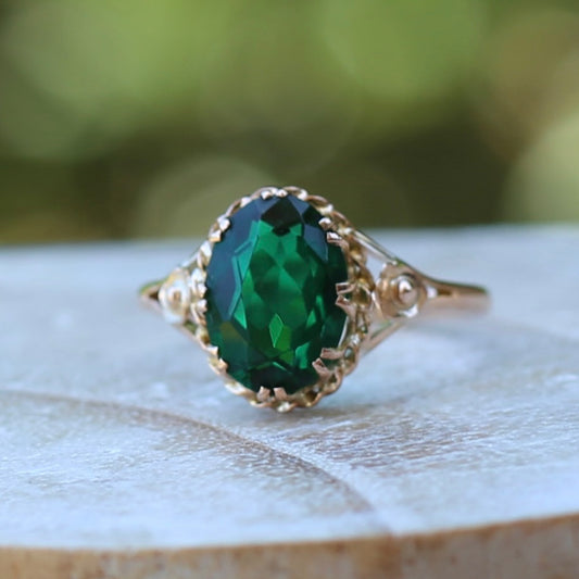 Early Australian Vintage Green Glass Ring with Fabulous Double Claws and Floral Shoulders by Dunklings of Melbourne, size P or just bigger than 7.5