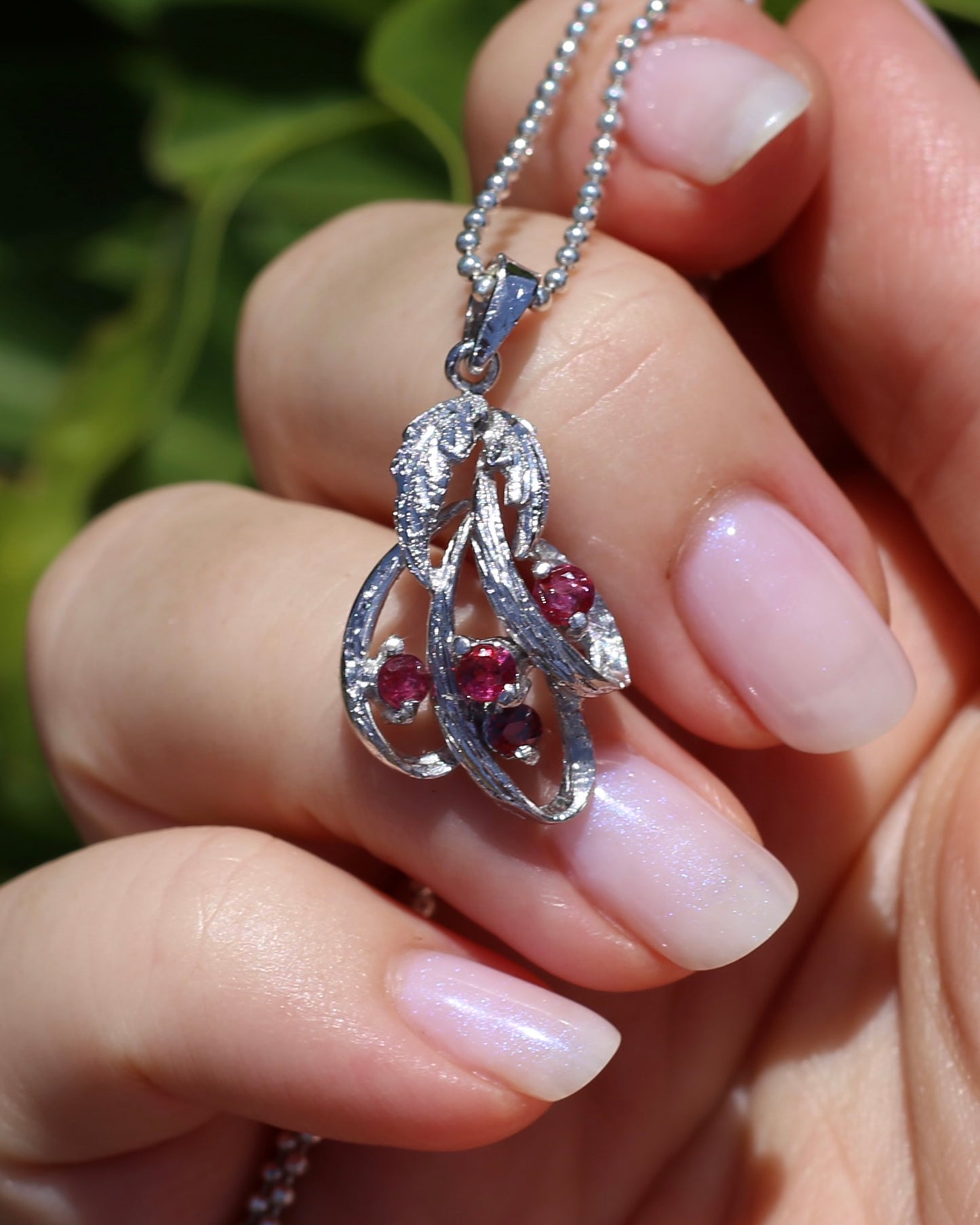 Sterling Silver Pink Sapphire/ Ruby Leaf Pendant, Sterling Silver, 2.66g