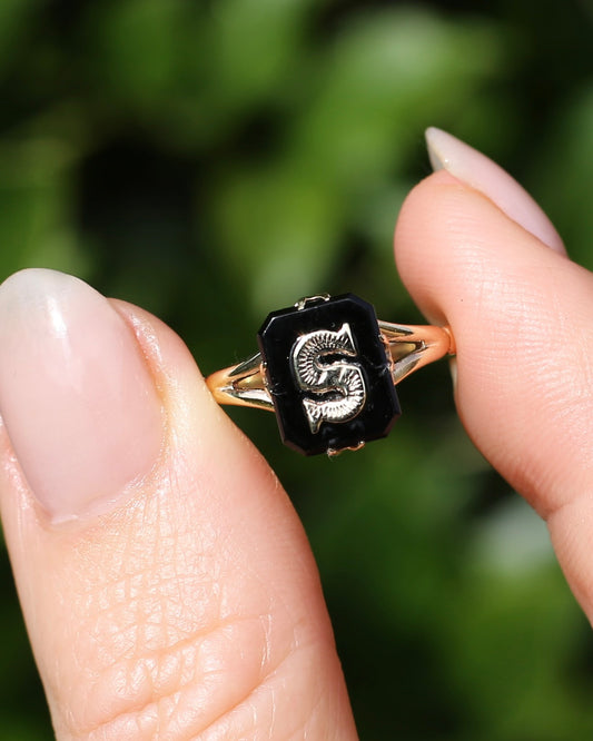"S" Vintage Onyx and 9ct Yellow Gold Signet Ring, 9ct Yellow Gold, size 8 or P1/2